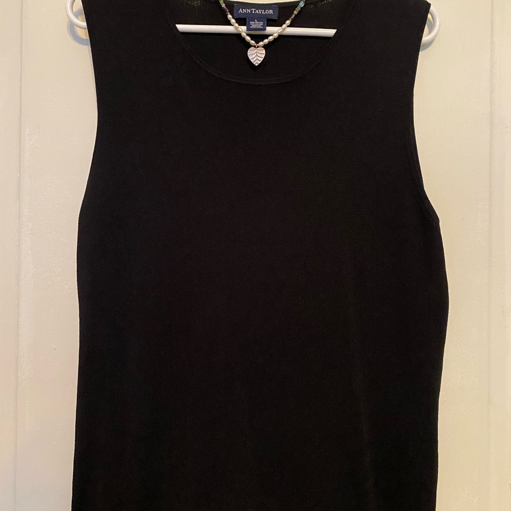 Ann Taylor Black Sleeveless Rayon top
